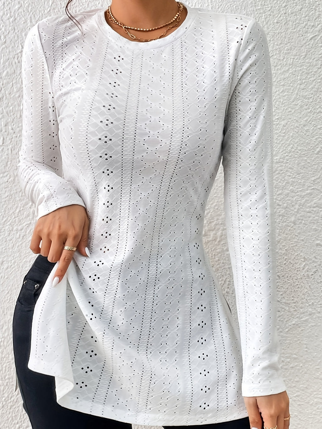 Essential Hollow-Out Elegant Long-Sleeve T-Shirt for Women Travelers