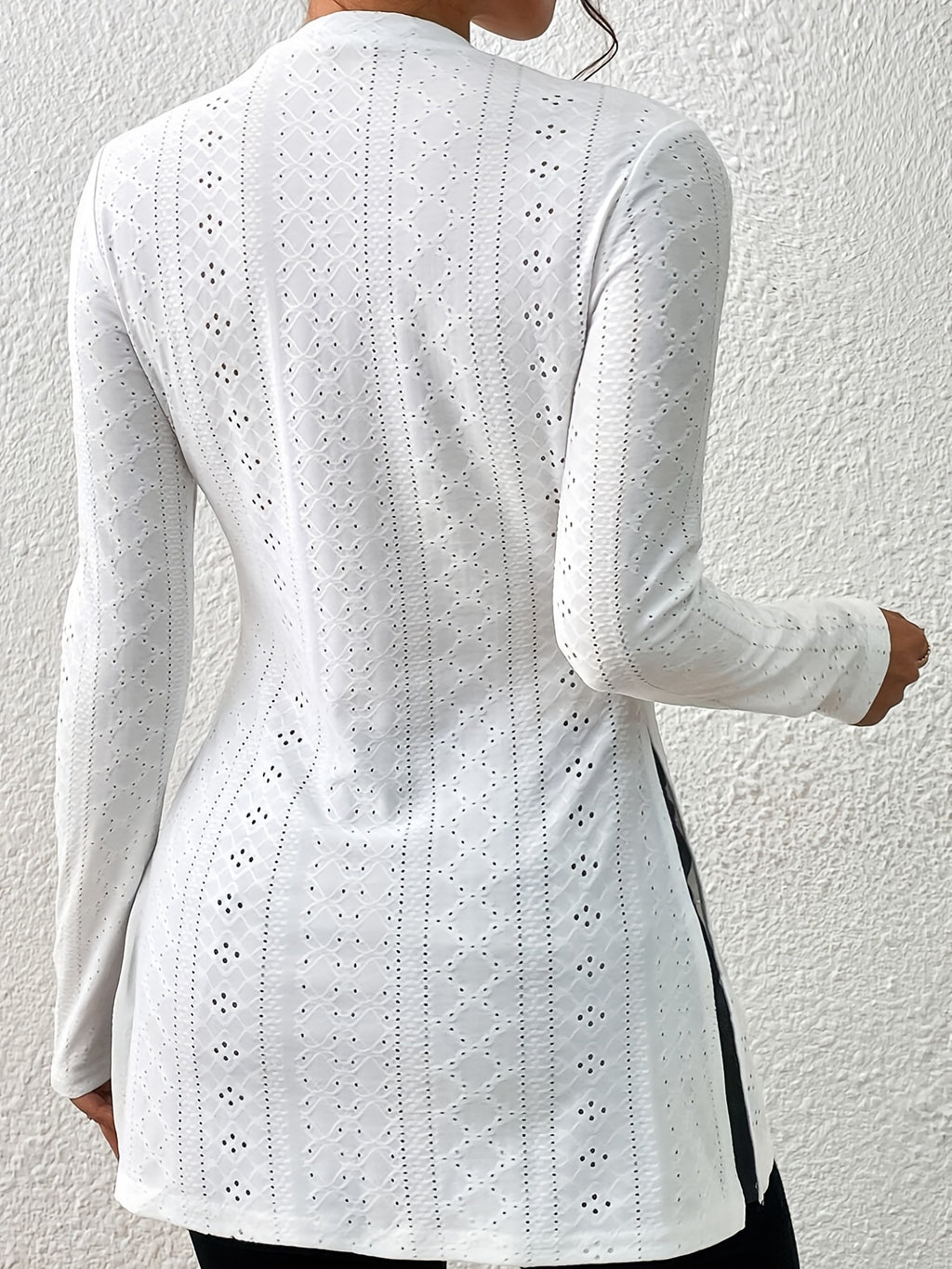 Essential Hollow-Out Elegant Long-Sleeve T-Shirt for Women Travelers