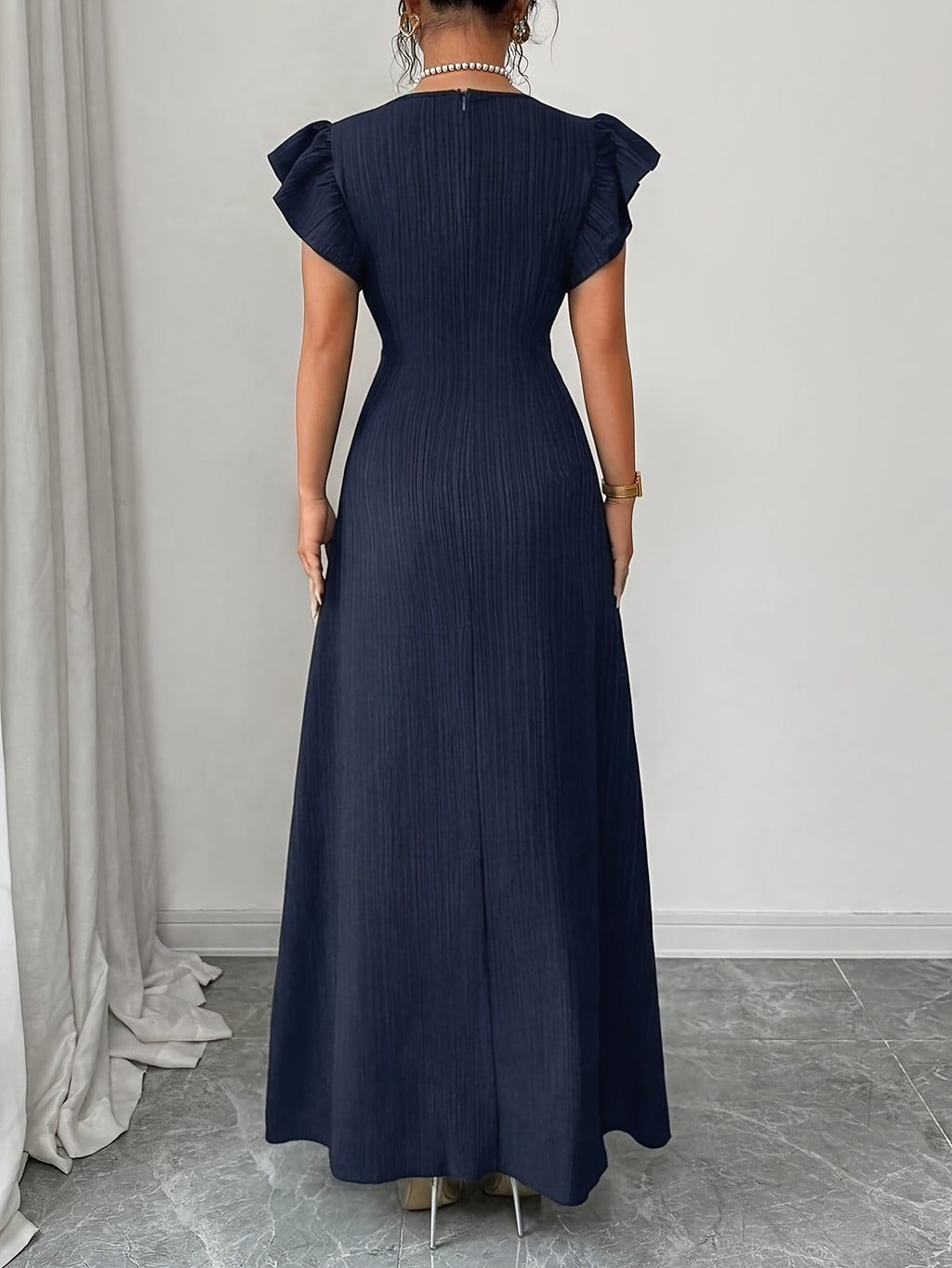 Women's Pleated Fabric Dress, Suitable for Spring and Summer Wear